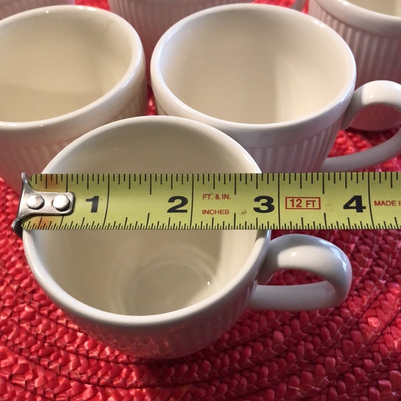 Wedgwood Windsor ribbed ivory coffee/tea cups - Picture 4 of 6